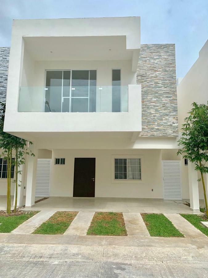 Beautiful 3 Br/3.5 Bath Home@selvanova * Playa del Carmen